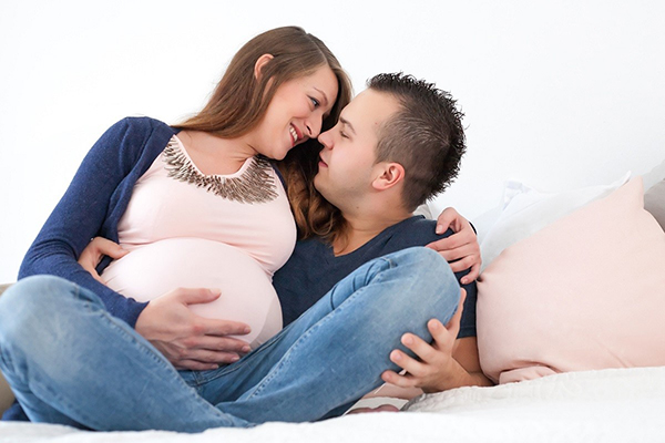Bầu 9 tháng có quan hệ được không