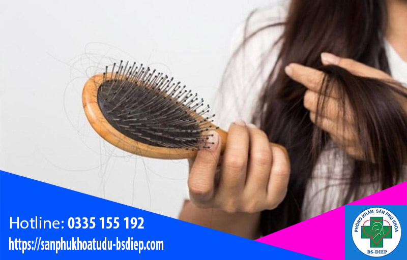 Bị rụng tóc
