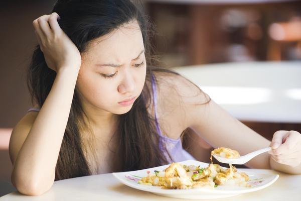 Chán ăn - dấu hiệu mang thai sau 7 ngày quan hệ